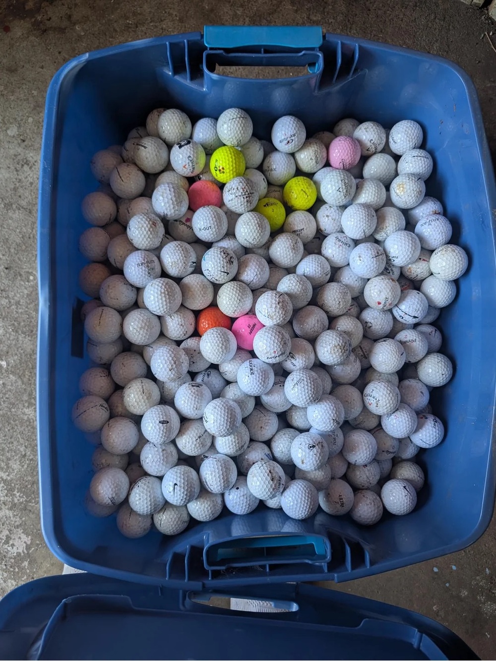10 Pack of Mixed Random and Assorted Practice Golf Balls